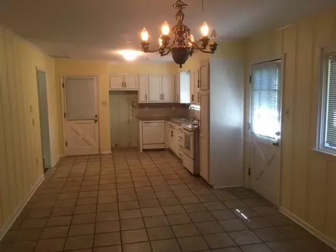 135 Chiswick Cir, Jackson, MS 39211 photo 2