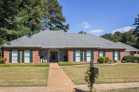 17 Thorngate Dr, Brandon, MS 39042 photo 1