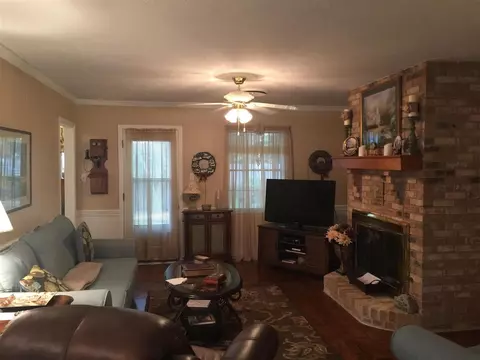 1122 Winnrose St, Jackson, MS 39211 photo 3