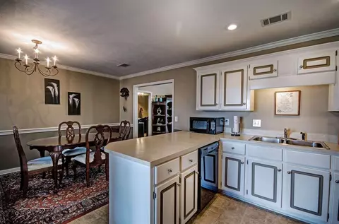 111 Carl Cir, Byram, MS 39272 photo 15