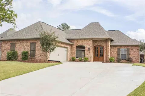 102 Germany Dr, Canton, MS 39046 photo 1