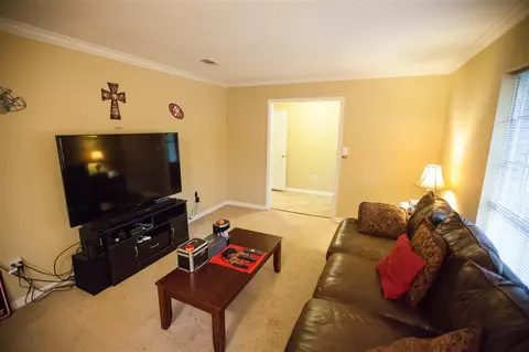 1255 Greenbriar St, Jackson, MS 39211 photo 9