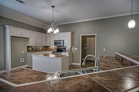 324 Greengate Cir, Brandon, MS 39042 photo 8
