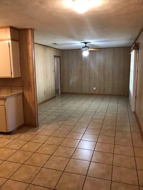 114 Queen Alma Ln, Jackson, MS 39209 photo 2
