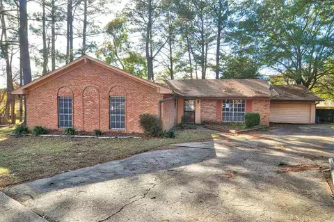 145 Glen Iris Pl, Jackson, MS 39204 photo 1