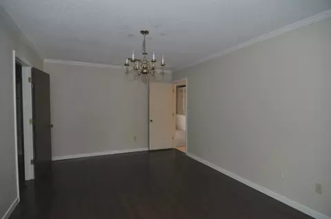 145 Glen Iris Pl, Jackson, MS 39204 photo 5