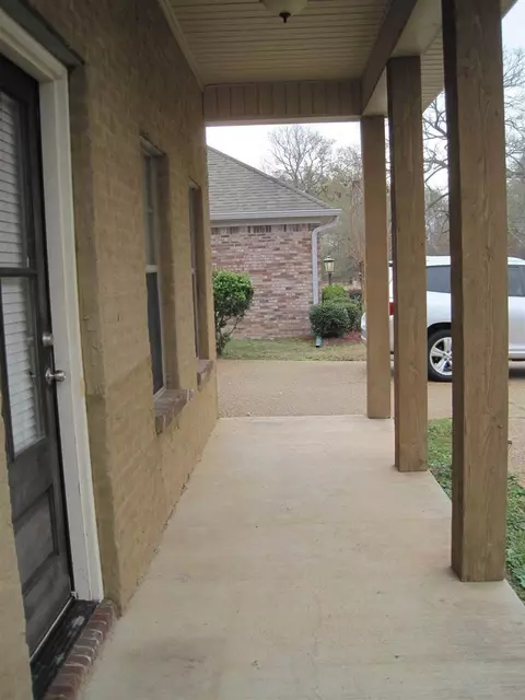 618 Oakview Way, Byram, MS 39272 photo 18