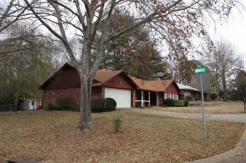 1201 Pineview Dr, Clinton, MS 39056 photo 2
