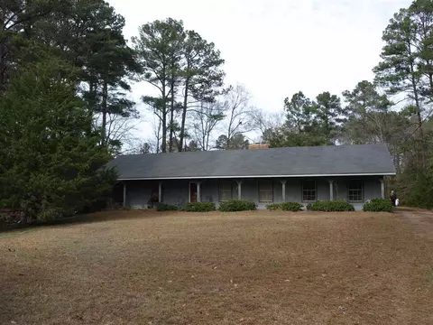 129 Sunset Dr, Florence, MS 39073 photo 1