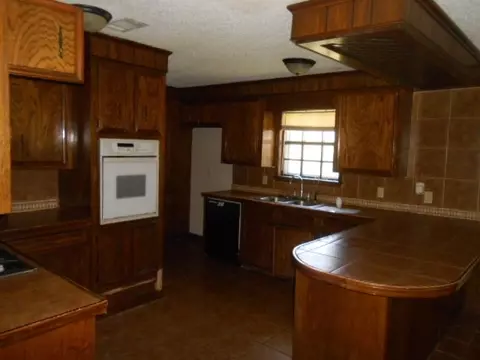 203 River Glenn, Jackson, MS 39211 photo 4