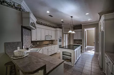 208 N Oak Cv, Terry, MS 39170 photo 3