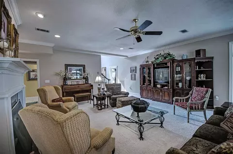 522 S Deerfield Dr, Canton, MS 39046 photo 2