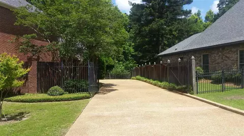 23 Thorngate Dr, Brandon, MS 39042 photo 3