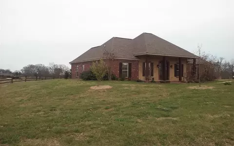 1145 Cindy Dr, Terry, MS 39170 photo 3