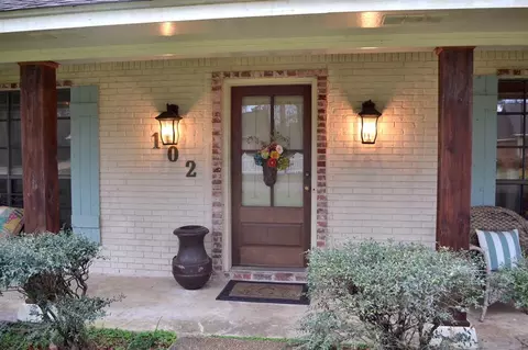 102 Sunrise Pt Dr, Brandon, MS 39047 photo 2
