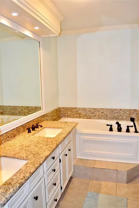 102 Sunrise Pt Dr, Brandon, MS 39047 photo 9