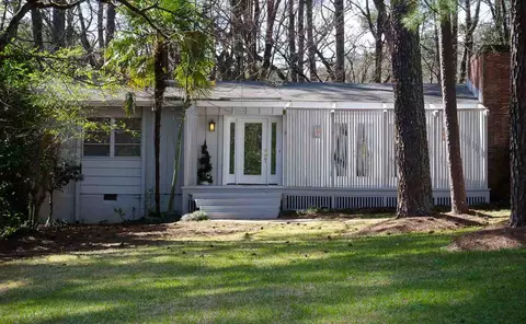 3911 Pinewood Dr, Jackson, MS 39211 photo 2