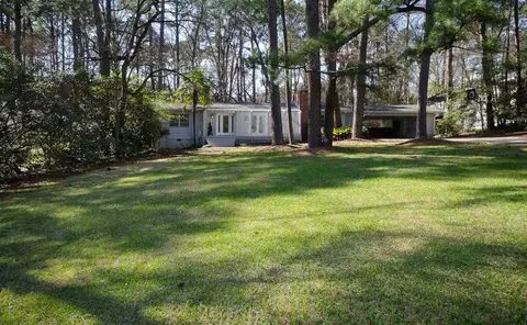 3911 Pinewood Dr, Jackson, MS 39211 photo 3