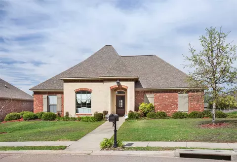 130 Bainbridge Crossing St, Canton, MS 39046 photo 1