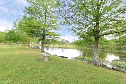 204 Devonport Cir, Raymond, MS 39154 photo 9