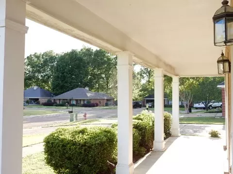 339 White Oak Dr, Brandon, MS 39047 photo 3