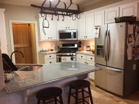 153 Pine Ridge Cir, Brandon, MS 39047 photo 3