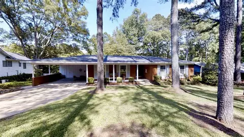 846 Briarwood Dr, Jackson, MS 39211 photo 1