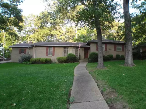 710 Pinehurst St, Clinton, MS 39056 photo 1