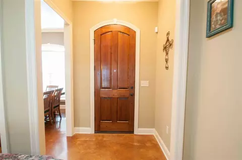 628 Lexington Dr, Florence, MS 39073 photo 4