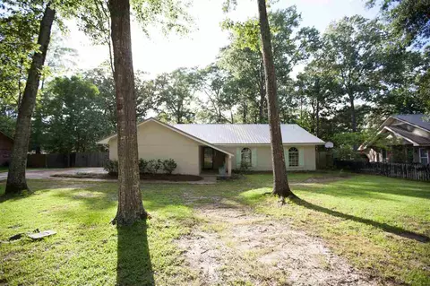 107 Poplar Dr, Brandon, MS 39047 photo 1