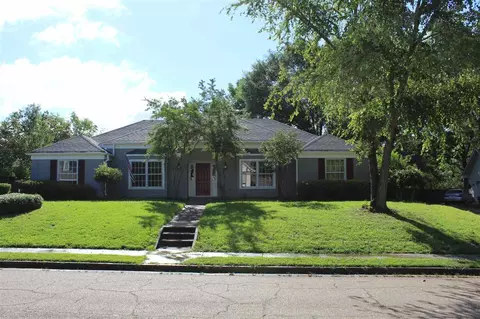 110 Hillcroft Pl, Jackson, MS 39211 photo 2