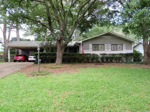 5225 Wayneland Dr, Jackson, MS 39211 photo 1