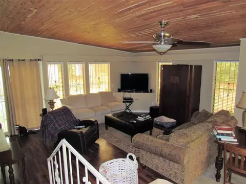5225 Wayneland Dr, Jackson, MS 39211 photo 2