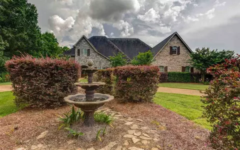109 Cove Ln, Madison, MS 39110 photo 3
