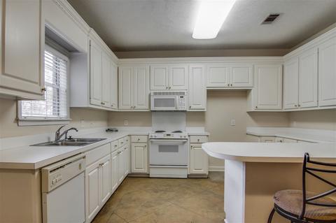 108 Brighton, Clinton, MS 39056 photo 7