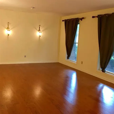 5606 Warwick Dr, Jackson, MS 39211 photo 2