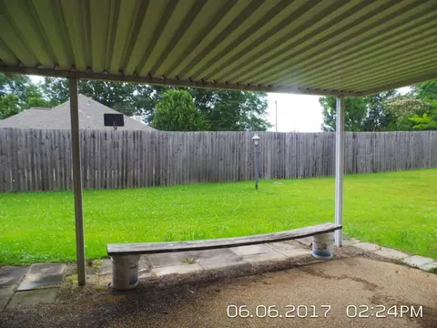 312 Mallory Dr, Byram, MS 39272 photo 2