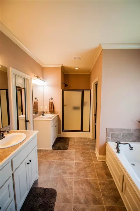 211 Johnston Cv, Byram, MS 39272 photo 23