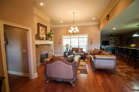 211 Johnston Cv, Byram, MS 39272 photo 5