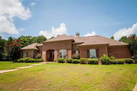 211 Johnston Cv, Byram, MS 39272 photo 2