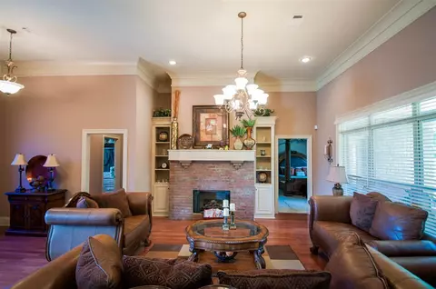 211 Johnston Cv, Byram, MS 39272 photo 9