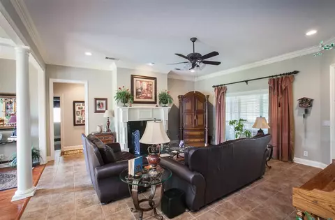129 Eastside Dr, Brandon, MS 39047 photo 8