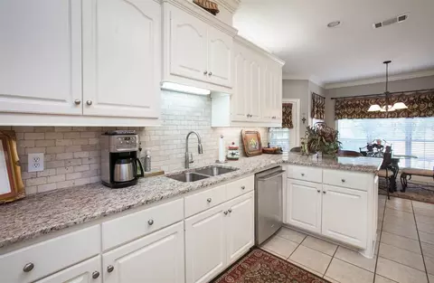 129 Eastside Dr, Brandon, MS 39047 photo 21
