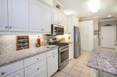 129 Eastside Dr, Brandon, MS 39047 photo 17