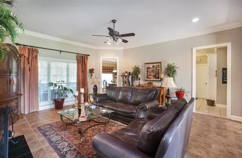 129 Eastside Dr, Brandon, MS 39047 photo 9