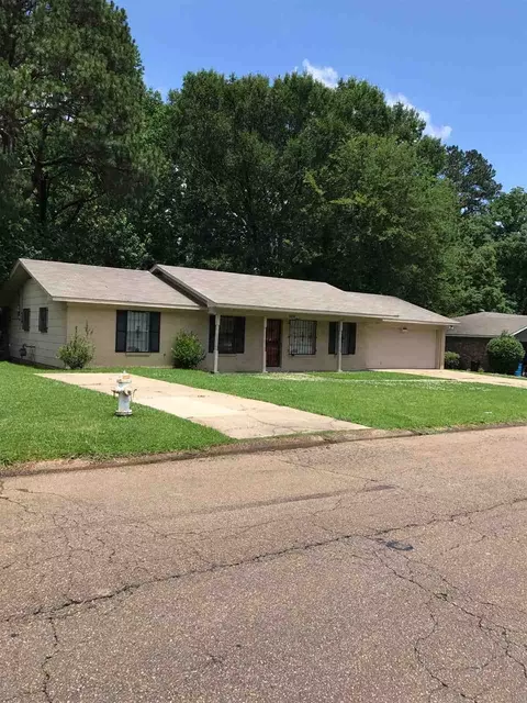 1856 Smallwood St, Jackson, MS 39212 photo 1