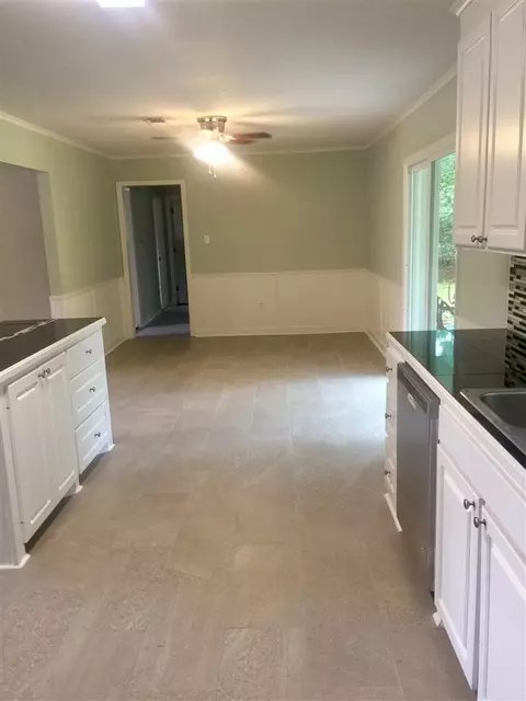 202 Brenmar St, Brandon, MS 39042 photo 8