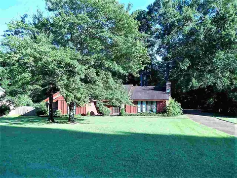 551 Rusk Dr, Brandon, MS 39047 photo 1