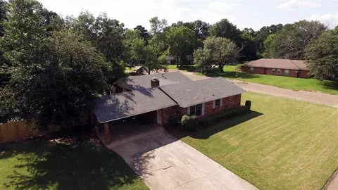 125 Thackery Cir, Jackson, MS 39211 photo 2