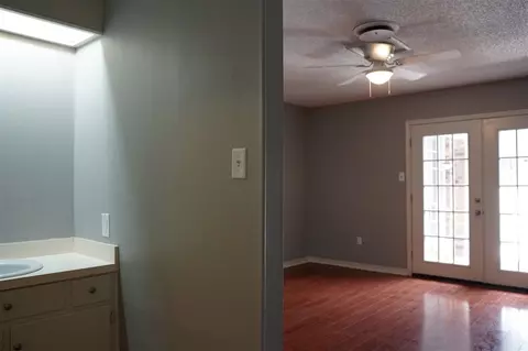 125 Thackery Cir, Jackson, MS 39211 photo 11